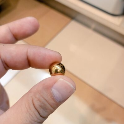 【トリビア】金色の玉が数百万分の1ぐらいの確率で 台から出てくるようです。